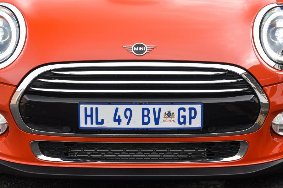 Детали экстерьера Mini Cooper 5-Door (F56) 2018 года  (ZA) (фото 25 из 32)